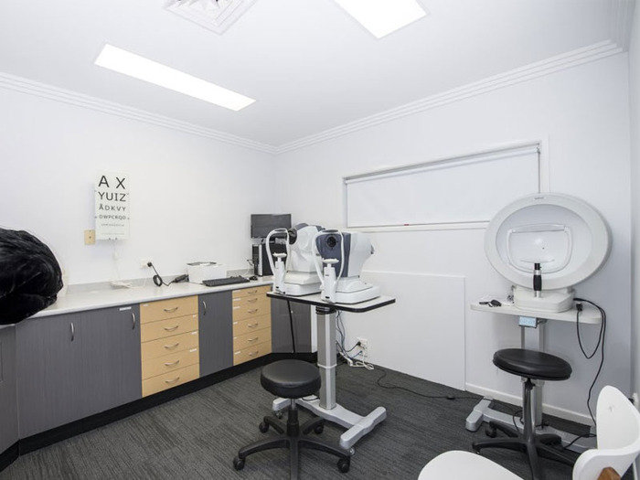  Profile Photos of Outlook Eye Centre 65 High Street - Photo 7 of 10