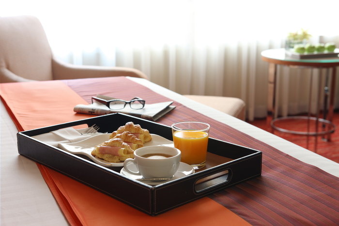 In-room Dining Profile Photos of Courtyard by Marriott Bangkok 155/1 Soi Mahadlekluang 1, Rajadamri Road - Photo 4 of 21