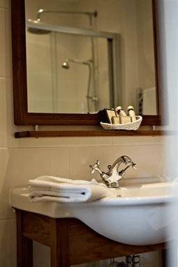  Profile Photos of The Pilot Inn 68 River Way - Photo 9 of 10