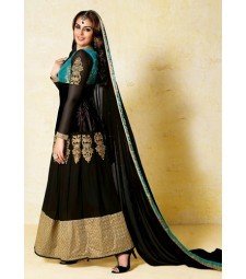 Huma Qureshi Salwar Kameez Online Profile Photos of HighLifeFahion #238 B, A to Z Industrial Premises, Lower Parel, 400013, Mumbai, Maharashtra, INDIA. - Photo 6 of 6