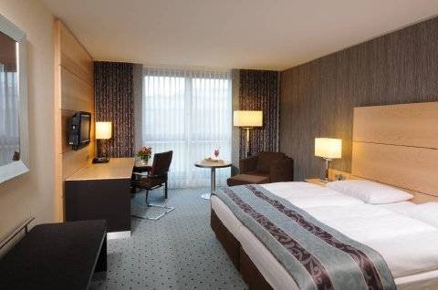  Profile Photos of Maritim Dusseldorf Maritim Platz 1Â Duesseldorf - Photo 2 of 4
