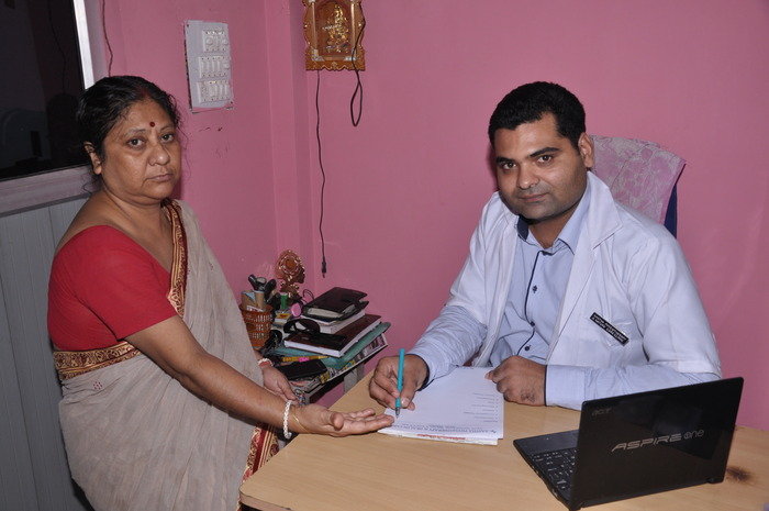  Profile Photos of Dr. Rana's Aastha Physiotherapy & Nature Cure Clinic Shop No. 4, Basement F.S. Plaza (Near Spice of India Restaurant), Jagat Farm, Gamma - 1, Greater Noida - Photo 5 of 9
