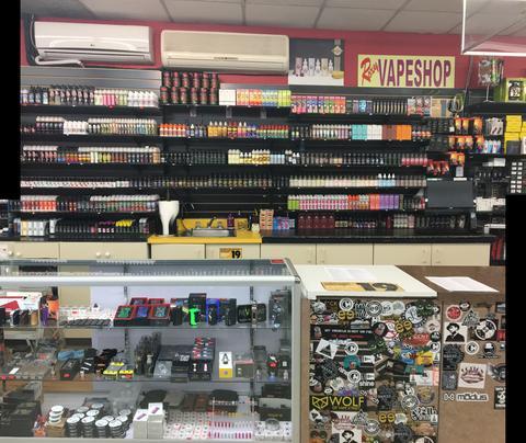  Profile Photos of Roxy Vape Shop 144 Dundas Street W - Photo 1 of 1