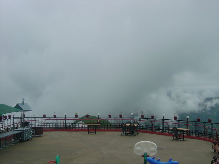                       Hotels In fagu<br />
<br />
For more information please visit our website http://www.snowkingretreat.com/<br />
          Resort In Kufri of Best hotel in shimla - Snow King Retreat Fagu Top Shimla - Photo 23 of 30