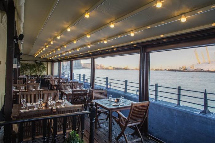  Profile Photos of The Gun 27 Coldharbour Docklands - Photo 4 of 10