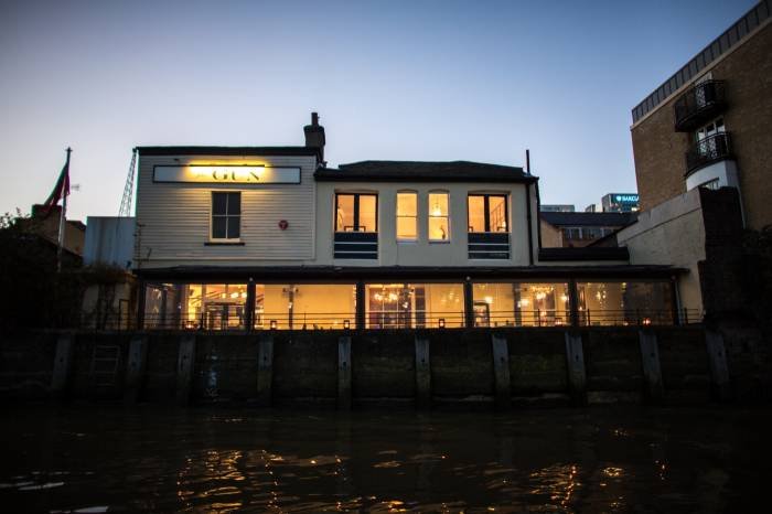  Profile Photos of The Gun 27 Coldharbour Docklands - Photo 8 of 10