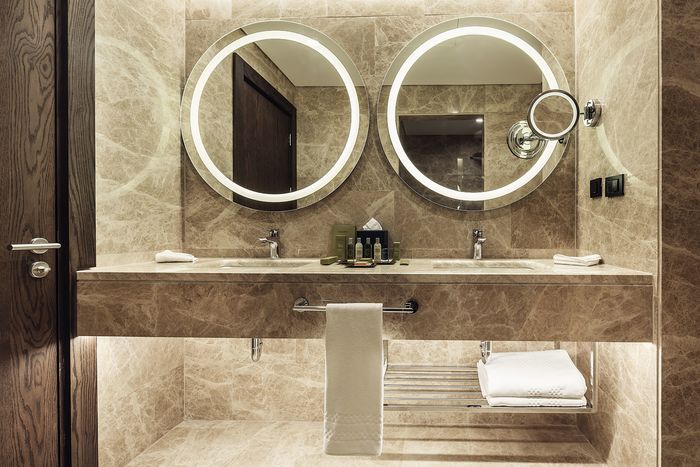 Bathrooms at DoubleTree by Hilton Kocaeli Profile Photos of DoubleTree by Hilton Kocaeli Ataevler Mahallesi, Ã–zgÃ¼rlÃ¼k Caddesi No:4B - Photo 30 of 30
