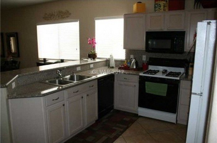  Profile Photos of Aaron Taylor - The Real Estate Guy 5265 S. Durango Dr. - Photo 2 of 11