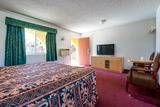  OYO Hotel Banning I-10 1240 W Ramsey St 