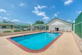  OYO Hotel Yoakum West 104 Ellen May Rd 