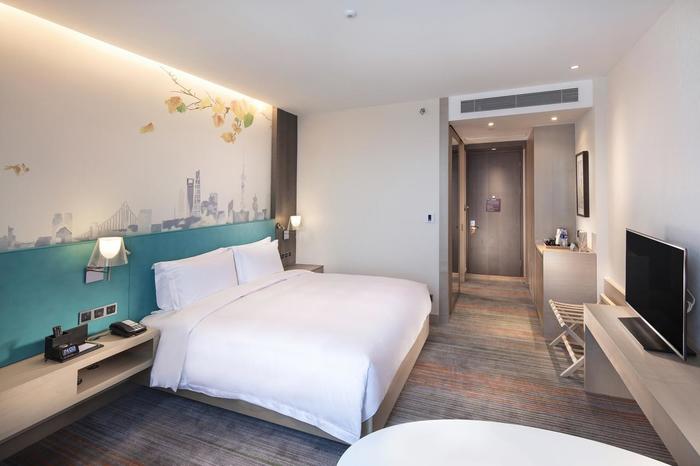 Guest Room New Album of Hilton Garden Inn Shanghai Hongqiao No. 1915 Huqingping Road, Qingpu - Photo 2 of 10