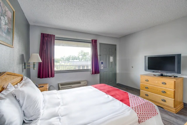  Profile Photos of OYO Hotel Kinder 13894 US-165 - Photo 22 of 31