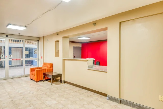  Profile Photos of OYO Hotel Jackson Fairgrounds I-55 390 Greymont Street - Photo 3 of 25