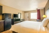  OYO Hotel Jackson Fairgrounds I-55 390 Greymont Street 
