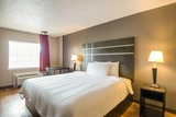  OYO Hotel Jackson Fairgrounds I-55 390 Greymont Street 