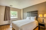  OYO Hotel Jackson Fairgrounds I-55 390 Greymont Street 