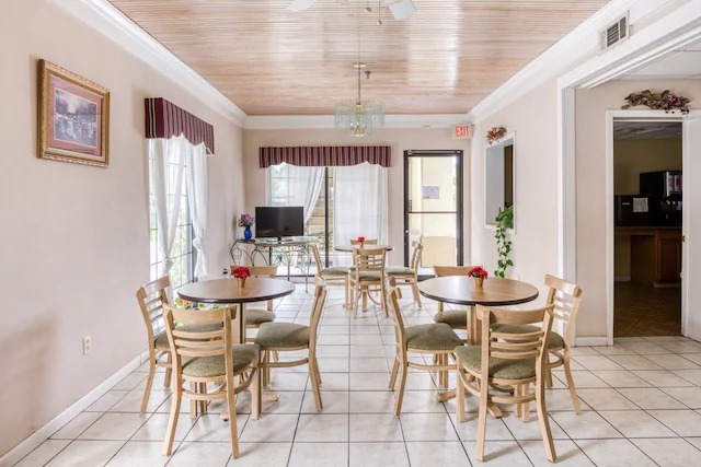  Profile Photos of OYO Hotel Grenada West 1451 Sunset Drive - Photo 12 of 35
