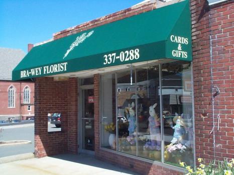  New Album of Bra-Wey Florist 94 Washington Street - Photo 1 of 3
