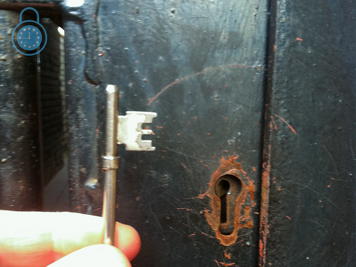 Broken Key Extraction in Tamworth New Album of Tamworth Locksmiths Lichfield St - Photo 1 of 4