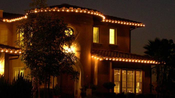  Portfolio of Christmas Light Hanging 12914 Dorathea Terrace - Photo 3 of 10
