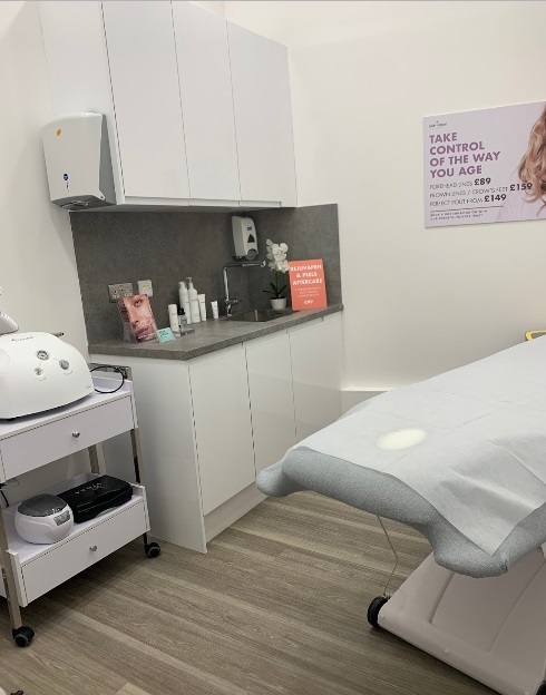  Profile Photos of Laser Clinics UK - Ealing Broadway Unit 5b Ealing Broadway Shopping Centre - Photo 2 of 4