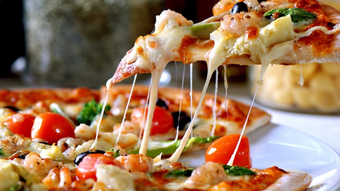  New Album of Denver's Pizza | Pizza Takeaway in Regina 2419 Park Street - Photo 5 of 6