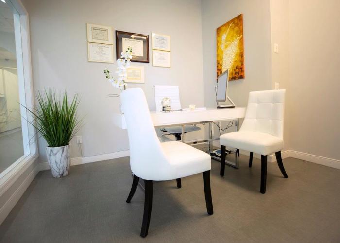 Consulting room at Lorton dentist Lorton Town Dental Lorton Town Dental of Lorton Town Dental 9010 Lorton Station Blvd Suite 135 - Photo 2 of 15