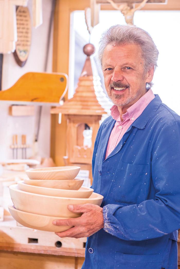  Woodcarver Klaus Kirchler of Holzschnitzerei Klaus Kirchler Frazione Costa Molini, 48 - Photo 15 of 18