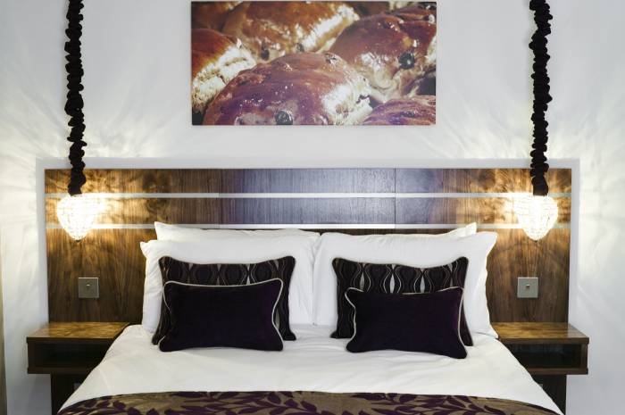  Profile Photos of The Apple Pie Cafe & Bakery/Rooms at the Apple Pie 1-3 Rydal Road - Photo 4 of 18