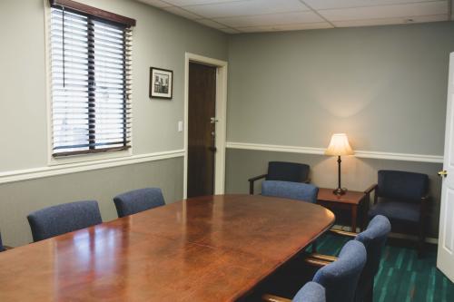  Profile Photos of MBJ Law 20432 Douglas Crescent - Photo 3 of 4