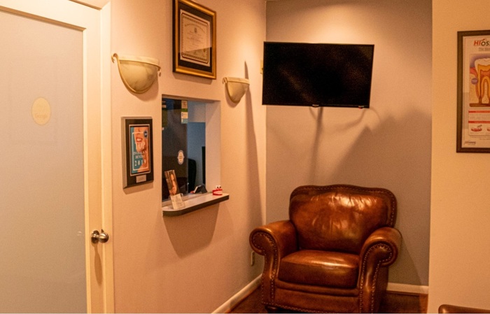 Couch near checkout window at Coral Springs dentist Wisdom Dental Wisdom Dental of Wisdom Dental 9750 NW 33rd Street, Suite 217 - Photo 5 of 7 Couch near checkout window at Coral Springs dentist Wisdom Dental Wisdom Dental of Wisdom Dental 9750 NW 33rd Street, Suite 217 - Photo 5 of 7