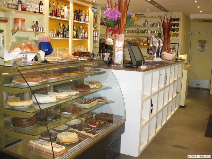  Fellini of Fellini Restaurant 294 Uxbridge Road - Photo 19 of 24