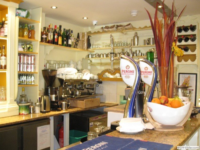  Fellini of Fellini Restaurant 294 Uxbridge Road - Photo 17 of 24