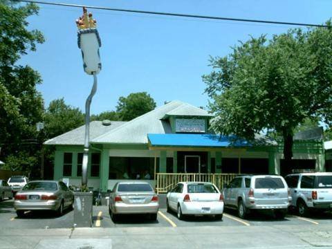  Profile Photos of Hyde Park Bar & Grill South 4521 Westgate Blvd - Photo 20 of 20