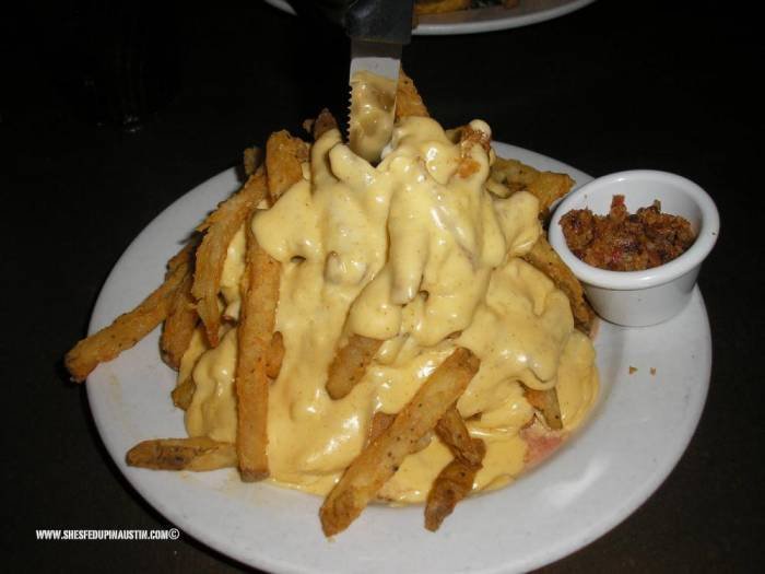  Profile Photos of Hyde Park Bar & Grill South 4521 Westgate Blvd - Photo 15 of 20