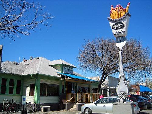  Profile Photos of Hyde Park Bar & Grill South 4521 Westgate Blvd - Photo 10 of 20