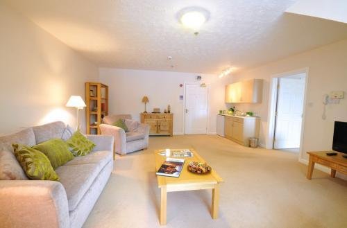  Profile Photos of The Hawthorns Eastbourne 4 Carew Road - Photo 3 of 4