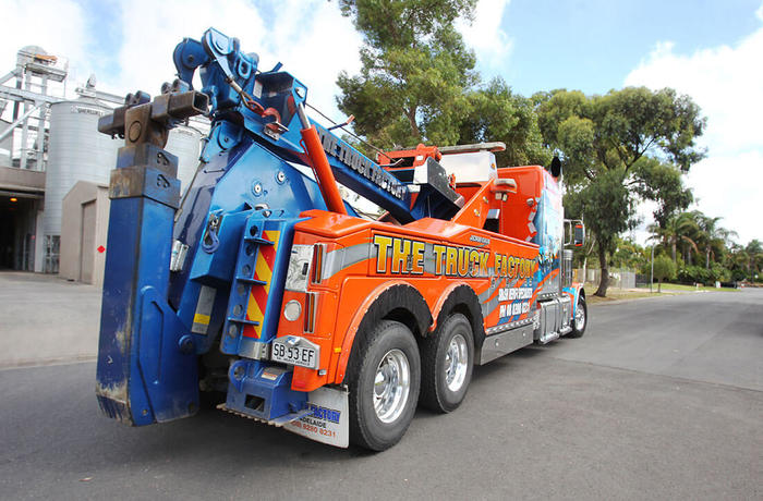  Tow Truck Adelaide of The Truck Factory LOT 6 Angle Vale Cres - Photo 3 of 8