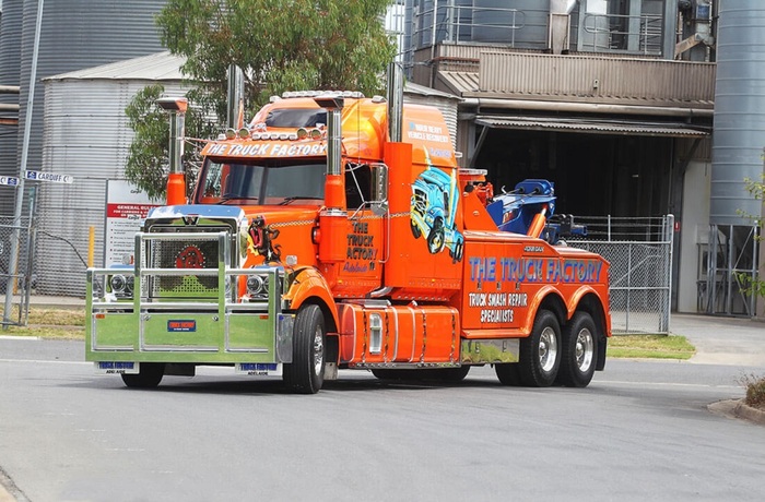  Tow Truck Adelaide of The Truck Factory LOT 6 Angle Vale Cres - Photo 4 of 8
