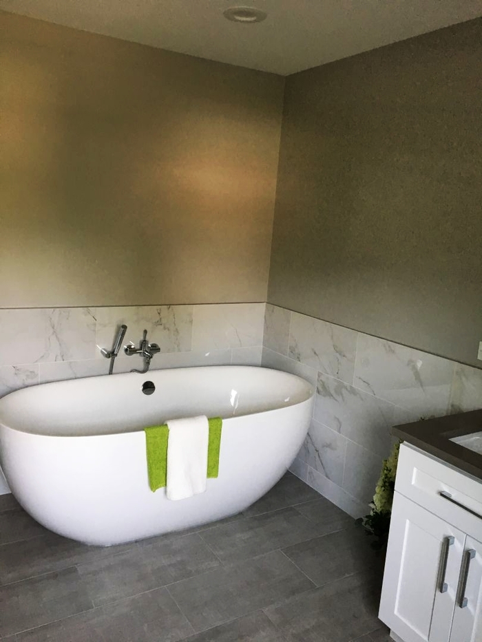 Bathroom remodeling Chicago - freestanding bathtub Bathroom remodeling Chicago of U.S. Home Construction Inc. 3456 N Harlem Ave - Photo 19 of 21