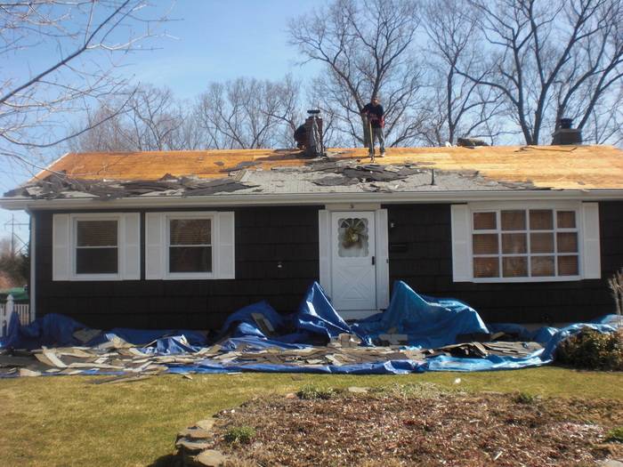  New Album of Suburban Roofing LLC 1044 Farmington Avenue - Photo 1 of 8