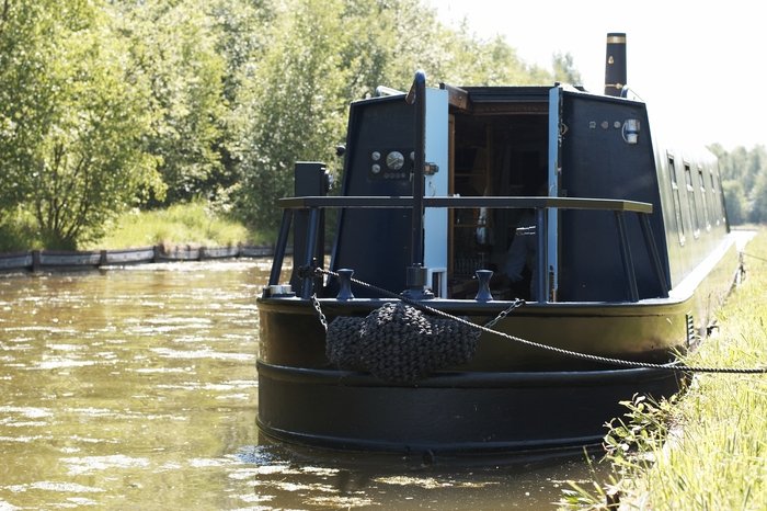 Gloria in high summer. 'Gloria' (2-4 berth) & 'Queenie' (2 berth). of Star Narrowboat Holidays 14 Quayside Close - Photo 9 of 16