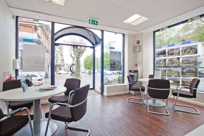  Hamptons International Sales Tunbridge Wells of Hamptons International Sales 18-20 London Road - Photo 2 of 5