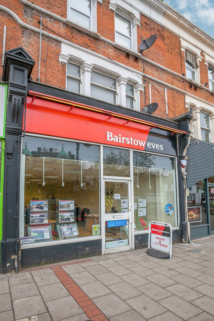  New Album of Bairstow Eves Lettings 68 High Street Wanstead Wanstead - Photo 2 of 8