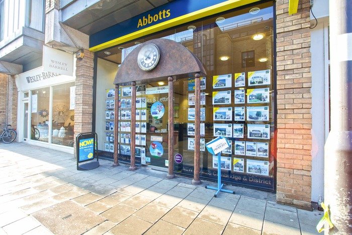 Abbotts Branch Photography, Regent Street, Cambridge New Album of Abbotts Countrywide 60 Regent Street - Photo 1 of 6