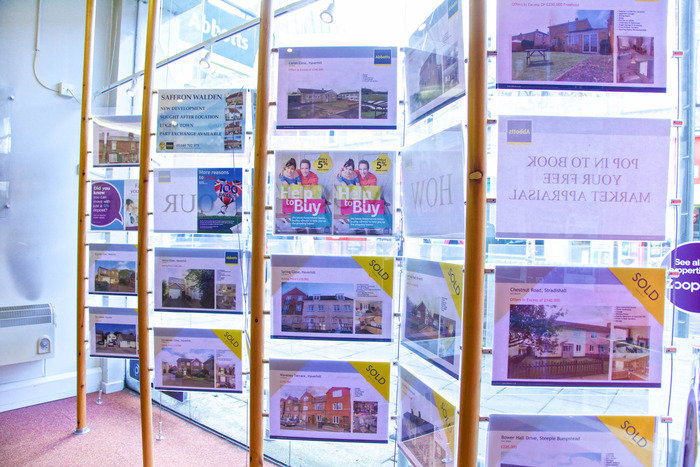 Abbotts Branch Photography, High Street, Haverhill New Album of Abbotts Countrywide 45a High Street - Photo 5 of 6