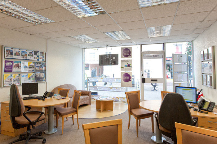  New Album of Abbotts Countrywide 42 Ipswich Street - Photo 4 of 5