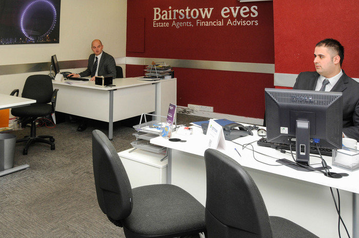  New Album of Bairstow Eves 252-254 Heathway - Photo 2 of 4