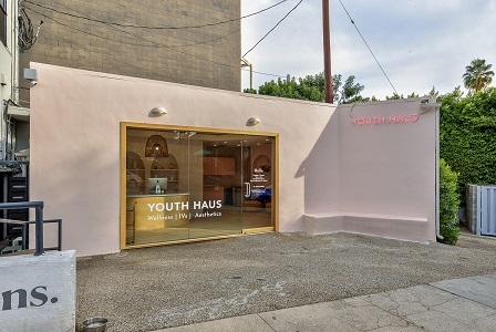  New Album of Youth Haus 868 Huntley Drive - Photo 3 of 3