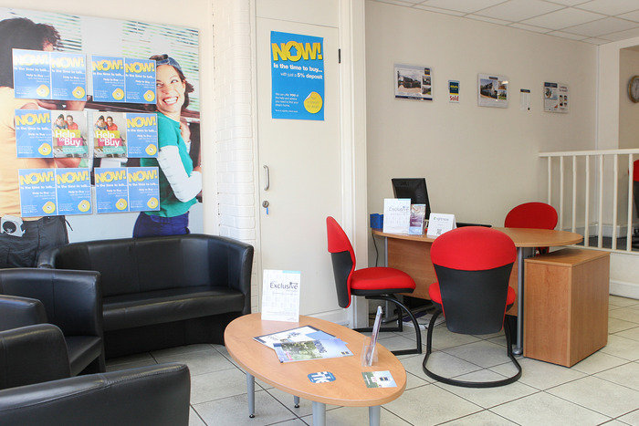  New Album of Abbotts Countrywide 25 High Street - Photo 3 of 4